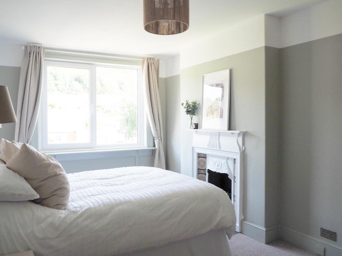 Holiday home Coorie Away - *